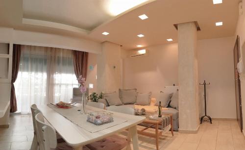 Vouliagmeni Casa | A7 Beauty Vouliagmeni Apt in a unique Spot