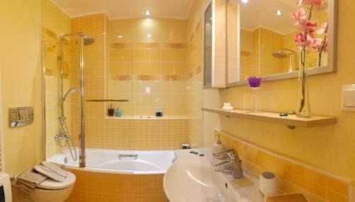 Vouliagmeni Casa | A7 Beauty Vouliagmeni Apt in a unique Spot