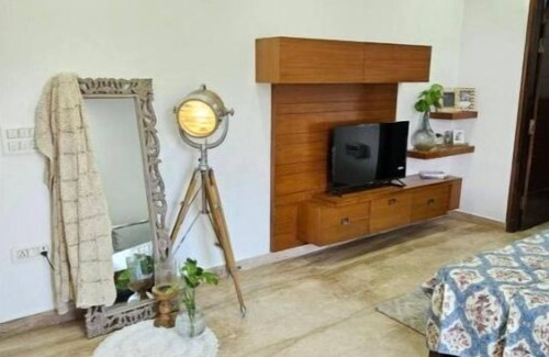 Vasant Kunj Apartamento | AAA Home - Vasant Kunj by Maple Key Stays