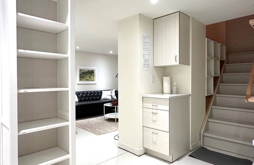 Waterloo Apartamento | AAA location. Best location in Waterloo. Private Larger Bedroom A