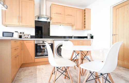 Ashmore Green Apartamento | AAA Stay Garden Apartment