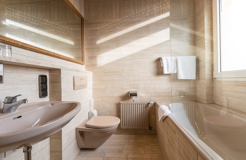Innenstadt-West Hotel | AAAA Hotelwelt Kübler