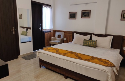 Gurugram Hotel | Aakritii Hotels