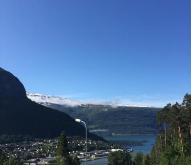 Stryn Apartamento | Aarnes house Stryn