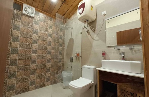 Shimla Hotel | Aaroham Resorts Shimla