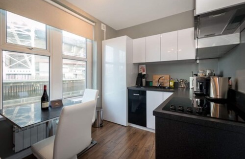 Riverside Apartamento | Aaron Wise Serviced Apartments