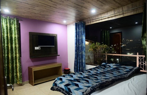 Meerut Hotel | Aatithi Hotel By GRB