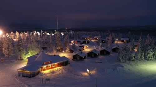 Aavasaksa Complejo | Aava Sky Village Aurinkomaja