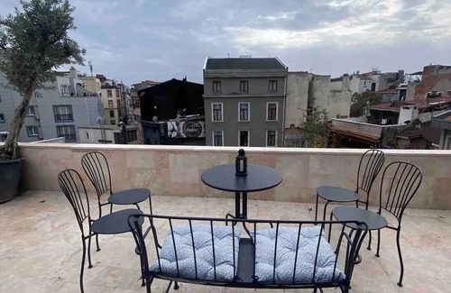 Taksim Apartamento | AB Residences- Diamond Duplex 3BR Apt Terrace