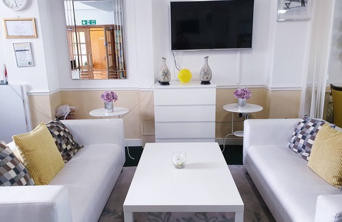 Acocks Green Hotel | Ababeel Restaurant & Hotel