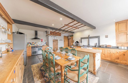St Bees Cabaña | ABBEY FARM HOUSE, pet friendly, character holiday cottage in St Bees