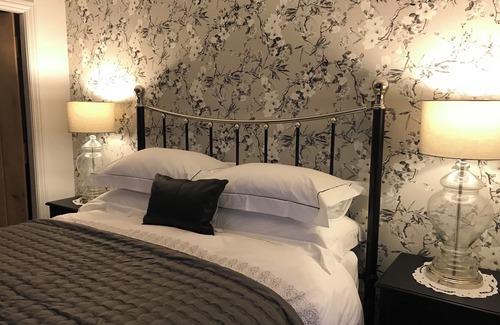 Loppington Casa | Abbey Green Farm B&b, Camping & Touring Park