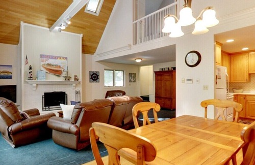 Fontana Casa | Maravillosa casa con acceso completo a las comodidades de Abbey Springs - North Shore Hideaway
