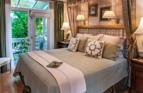 Historic Montford Cama Y Desayuno | Abbington Green Bed & Breakfast Inn