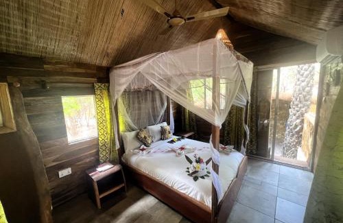 Kassagne Cabina | AbCa's Creek Lodge