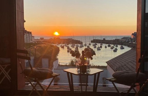 Aberaeron Casa | Aberaeron Island House - Panoramic Harbour Views