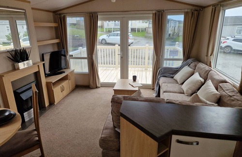 Llanarth Cabina | ABERAERON wide horizons site 5 minutes walk from town centre 2 bed sleeps 6..