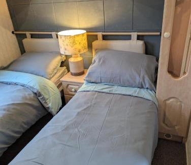 Penparcau Otro | Aberystwyth holiday village walking distance to beach, town great outside space parking next to property