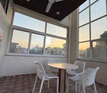 Mansarovar Casa | Abhinandan Homestay