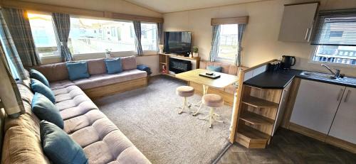 Selsey Otro | Abi Summer Breeze - West Sands