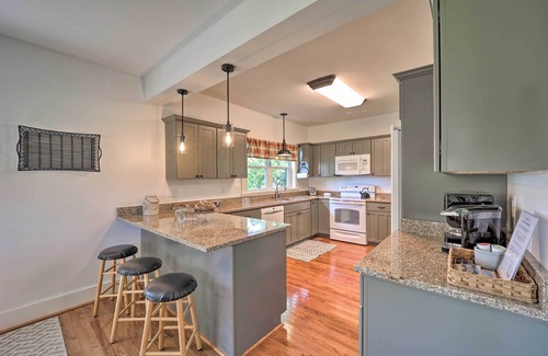 Abingdon Casa | Abingdon Family Getaway w/ Porch & Views!