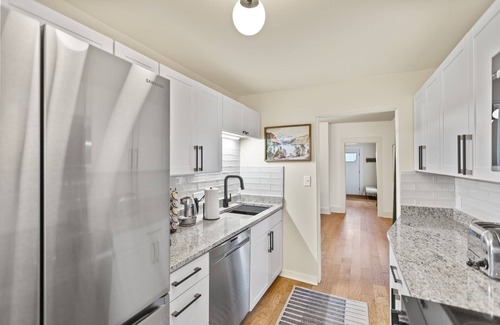 Newark Casa | Abode 81 in Newark