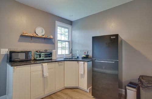 South Yarmouth Apartamento | about 1 Mi to Beach Cape Cod Apt in South Yarmouth