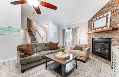 Alpharetta Casa | about 1 Mi to Dtwn Alpharetta Home with Screened Porch!