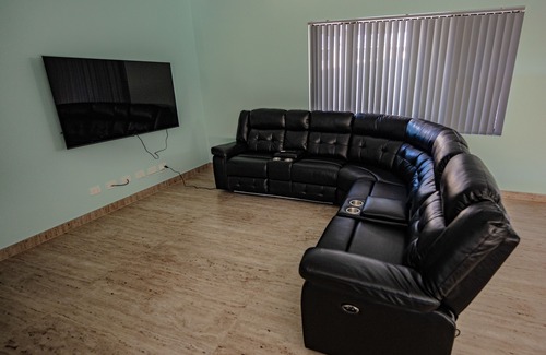 Wannanup Casa | About this space Welcome to our refreshing home at suburb of Wannanup.