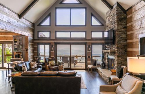 Boone Casa | Above and Beyond