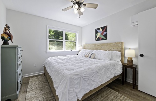 Fairview Otro | Above Asheville, Art House