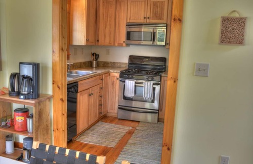 West Jefferson Cabina | Por encima de las nubes: majestuosas vistas de largo alcance, Wi-Fi, futbolín, air hockey, acceso pavimentado, aire acondicionado
