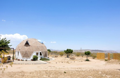 Landers Casa | 🌵Abracadabra Dome in the Desert - Come Experience the UNIQUE and Cozy🌵