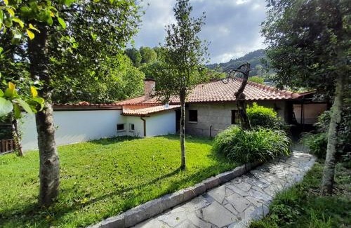 Rio Caldo Casa | Abrigo do verao Maison près du lac