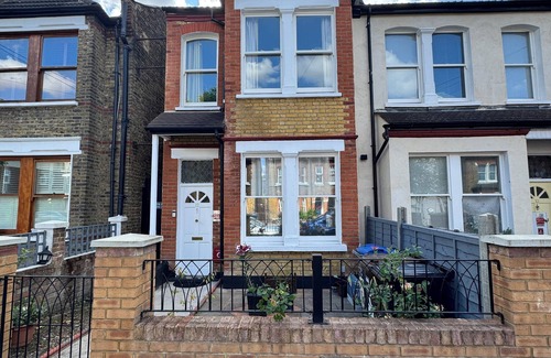 Abbey Casa | Absam Homes Ltd Comfortable Accommodation, Convenient Facilities, Prime Location