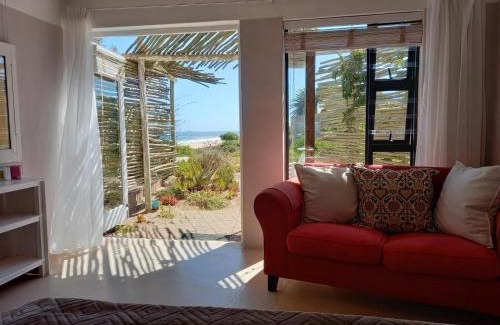 Britannia Bay Casa | Absolute Beach Accommodation