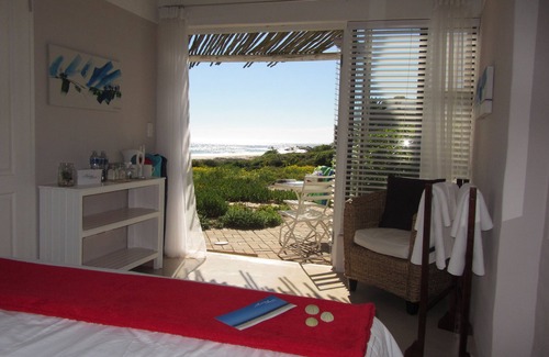 Britannia Bay Casa | Absolute Beach