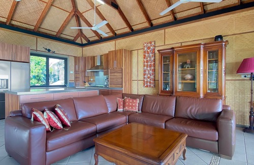 Horseshoe Bay Casa | Absolute Beachfront Master