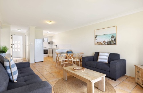 North Creek Apartamento | Absolute Beachfront Apartments 2B