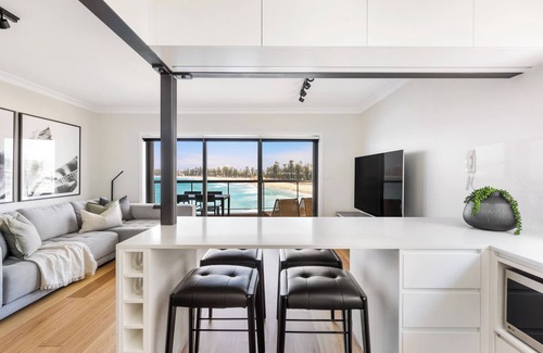 Queenscliff Apartamento | Absolute Beachfront, Stunning Manly Beach Views