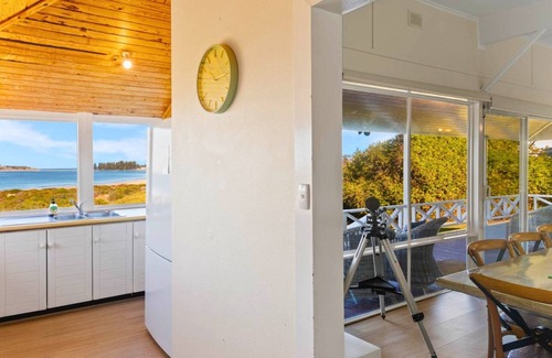 McCracken Casa | Absolute Beachfront 3BR 2BA Home w / Beach Track