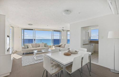 Main Beach Apartamento | Absolute Beachfront Apartment