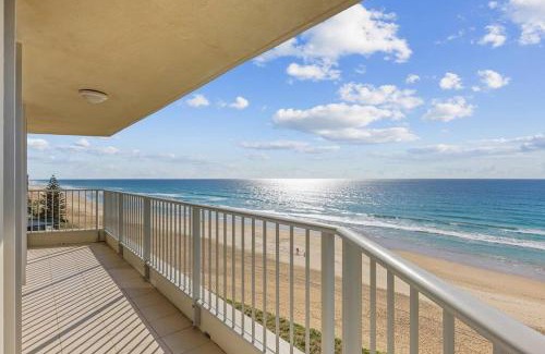 Main Beach Apartamento | Absolute Beachfront Apartment
