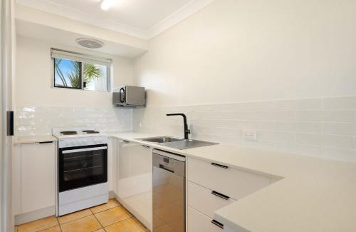 North Creek Apartamento | Absolute Beachfront Apartment 2B