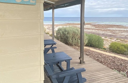 Moonta Bay Casa | Absolute Beachfront nestled between Moonta Bay and Port Hughes