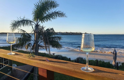 Bundeena Casa | Absolute beachfront - Horderns Beach Bundeena