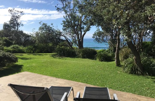 Mollymook Beach Casa | Absolute Beachfront Mollymook