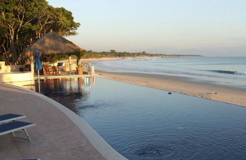 Emiliano Zapata Condominio | "absolute Beachfront Luxury Condo With Great Views!"