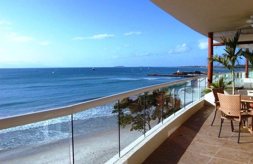 Emiliano Zapata Condominio | "absolute Beachfront Luxury Condo With Great Views!"