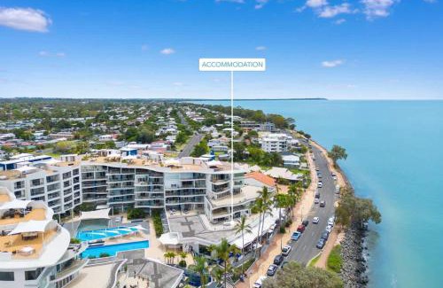 Urangan Apartamento | Absolute Oceanfront Resort Villa
